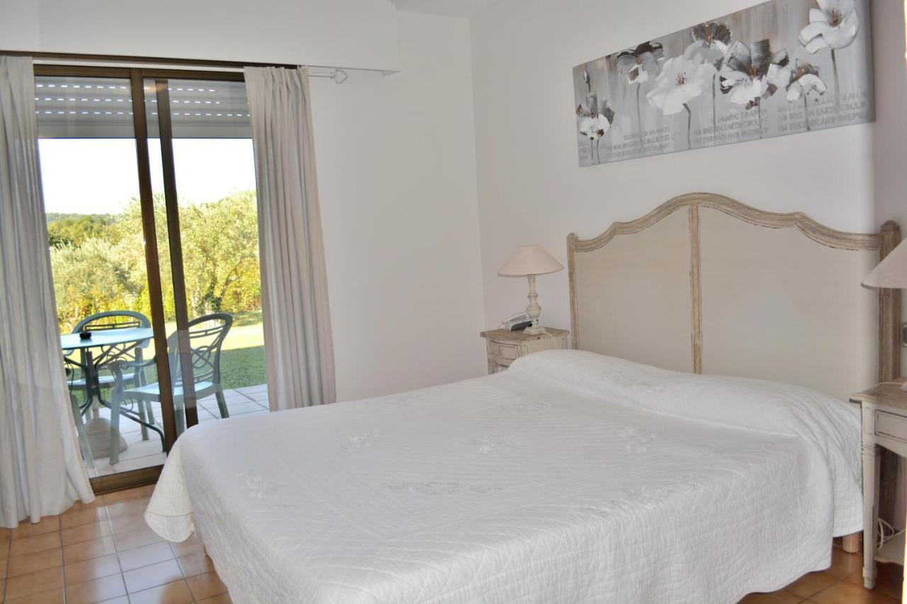 Hotel Le Colombier Мустие Сен Мари Екстериор снимка